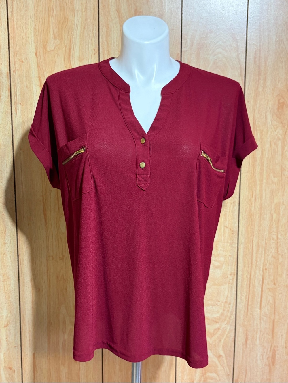 Flower & Feather Women's Burgundy Short Sleeve V-Neck Zip Pocket Top SZ - 3X